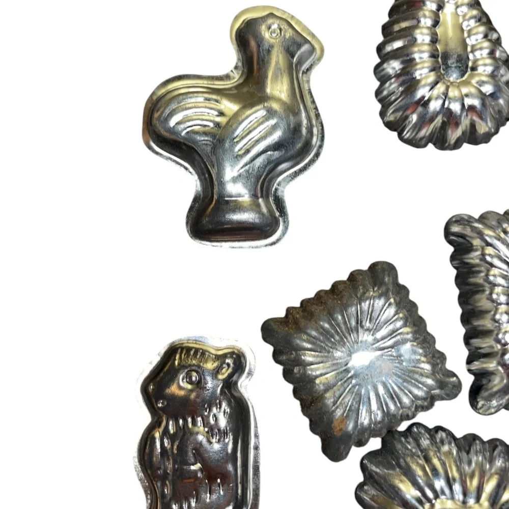 13 Vintage Czech Small‎ Tartlett Chocolate Candy Tart Shells Baking Soap Moulds
